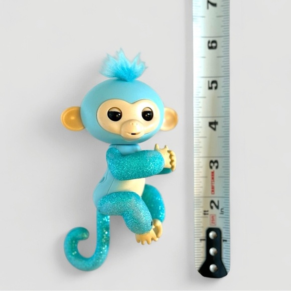 Fingerlings Interactive Pets Bundle  - Marge Sloth, Bella Pink & Amelia Monkey - Picture 4 of 4